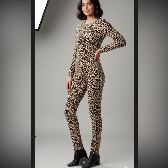 Women’s Stretch Animal Print Velvet Long Sleeves Jumpsuit - Picture 1 of 10